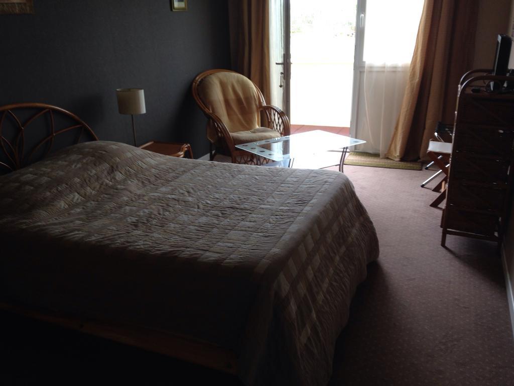 Hotel L'Epicurien Saint-Nicolas-de-Port Pokoj fotografie