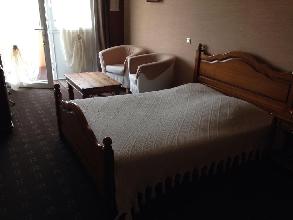 Hotel L'Epicurien Saint-Nicolas-de-Port Pokoj fotografie